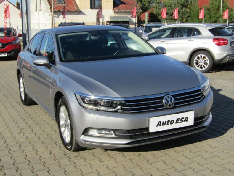Volkswagen Passat - hlavní fotka inzerátu