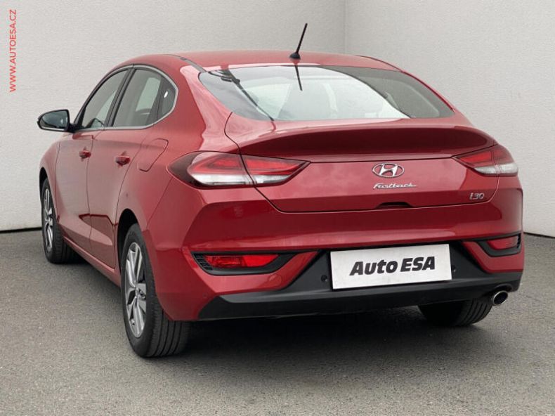 Hyundai i30 - hlavní fotka