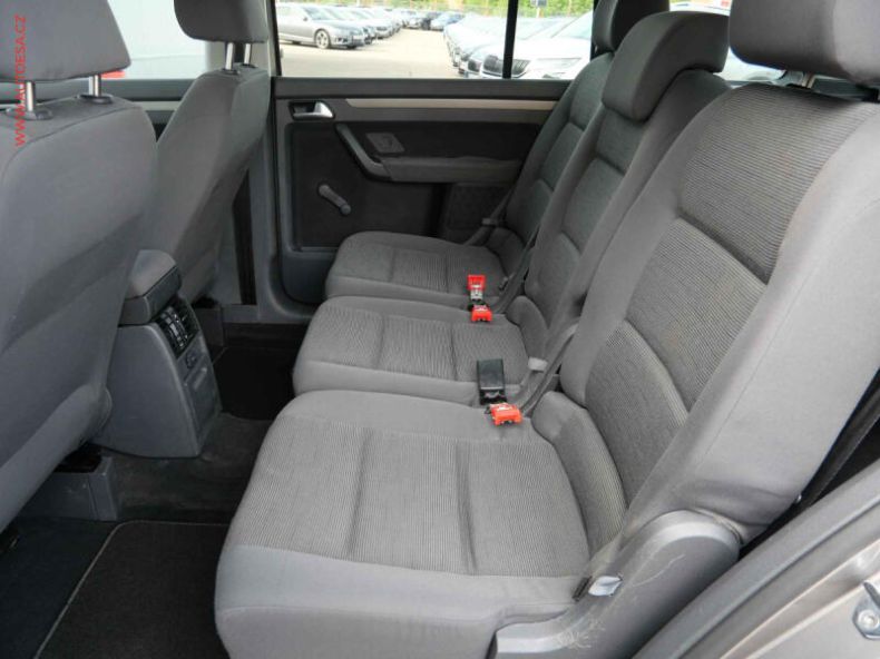 Volkswagen Touran - hlavní fotka