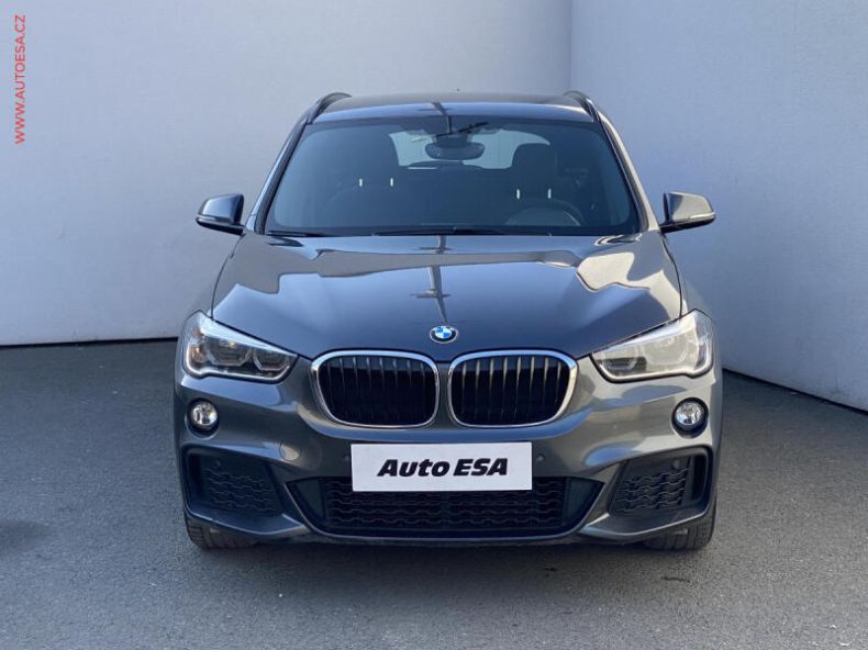 BMW X1 - hlavní fotka