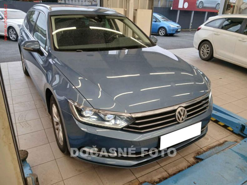 Volkswagen Passat - hlavní foto
