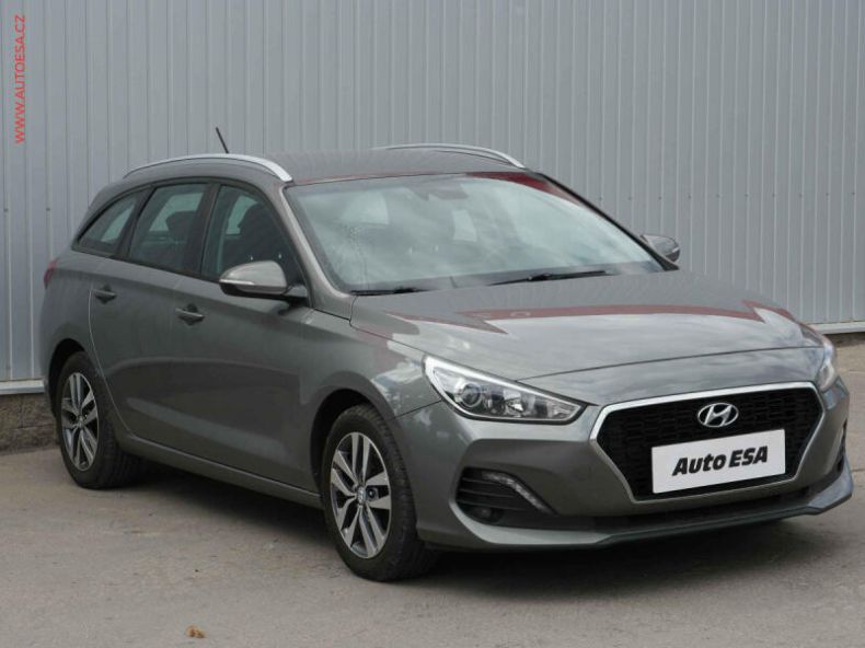 Hyundai i30 - hlavní foto