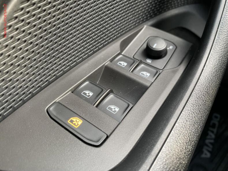 Škoda Octavia - hlavní fotka