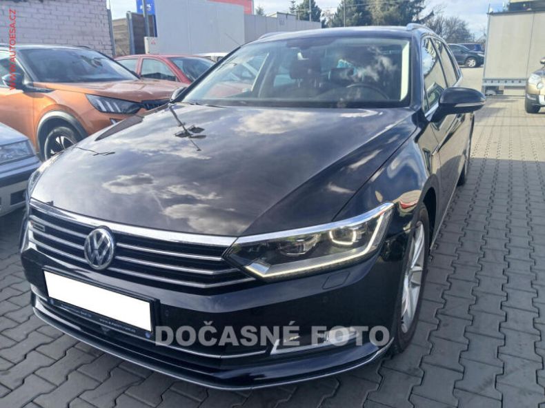 Volkswagen Passat - hlavní fotka inzerátu