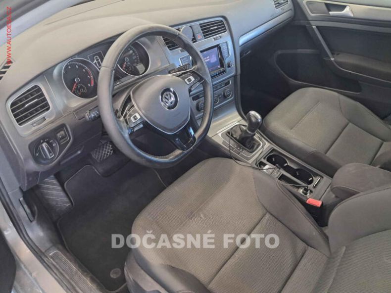 Volkswagen Golf - hlavní fotka
