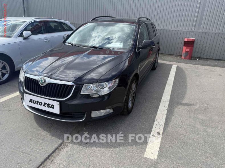 Škoda Superb - hlavní foto
