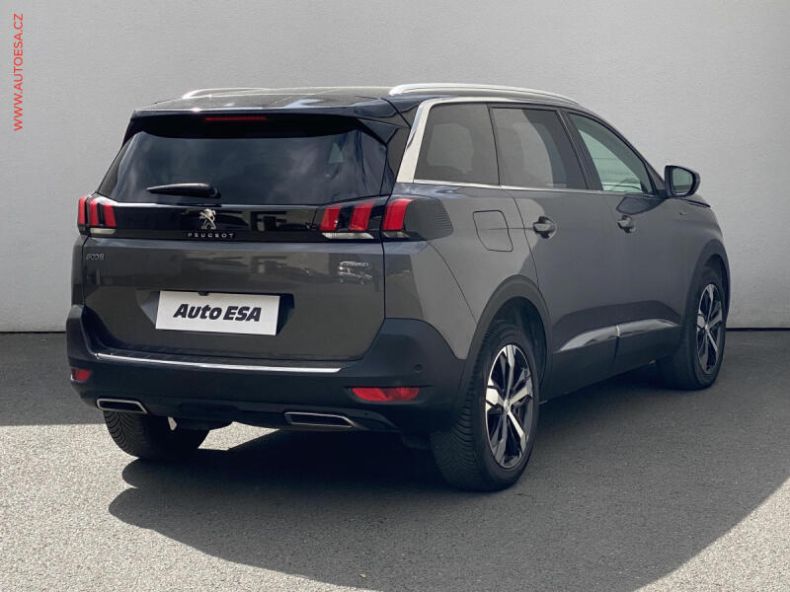 Peugeot 5008 - hlavní fotka