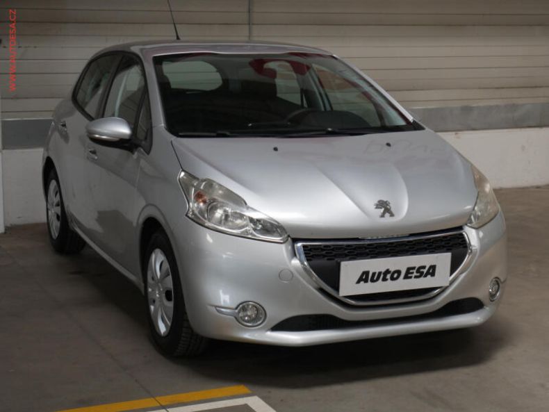Peugeot 208 - hlavní foto