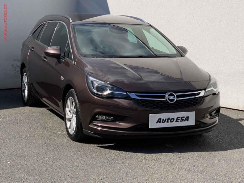Opel Astra - hlavní foto