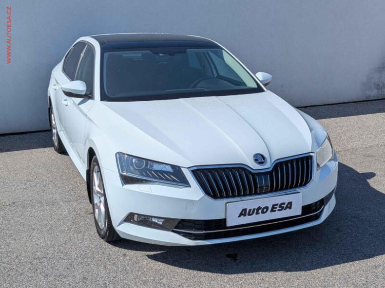 Škoda Superb - hlavní foto