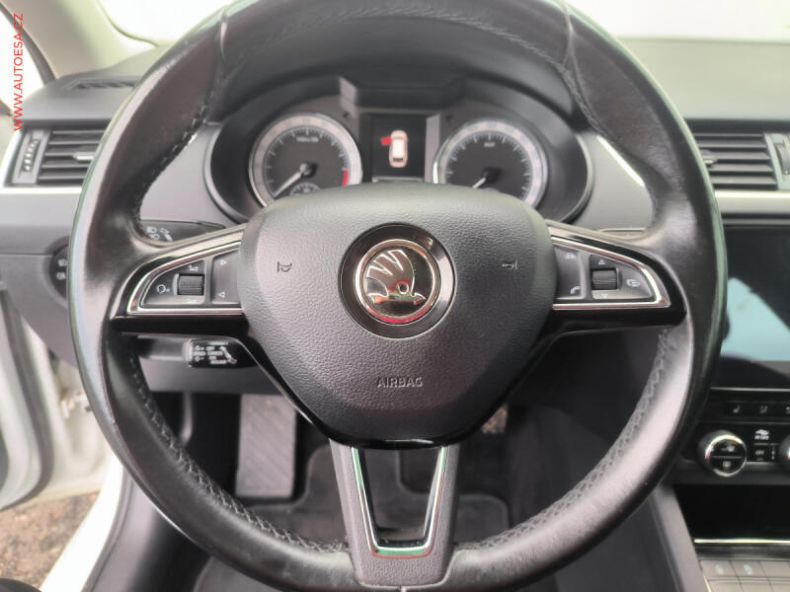 Škoda Octavia - hlavní fotka