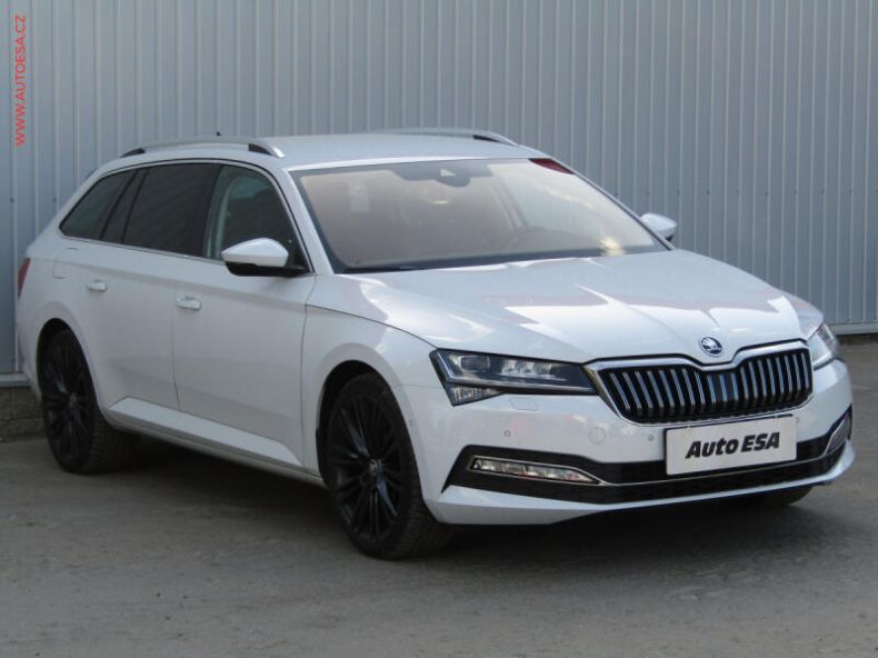 Škoda Superb - hlavní foto