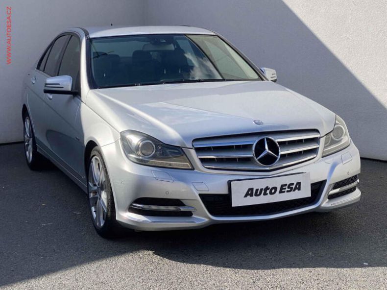 Mercedes Třída C - hlavní foto