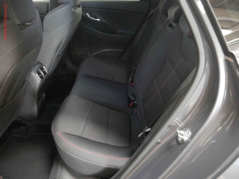 Hyundai i30 - hlavní fotka