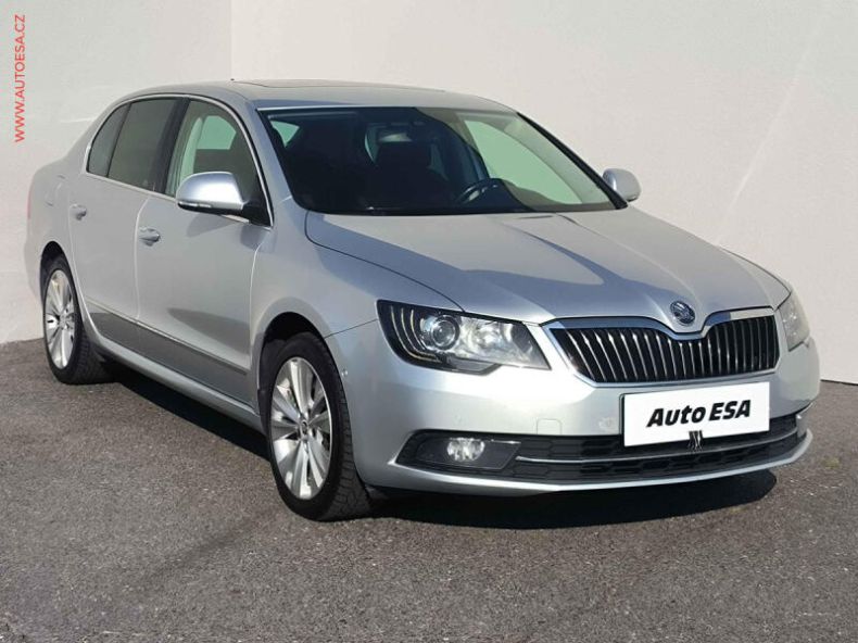Škoda Superb - hlavní foto