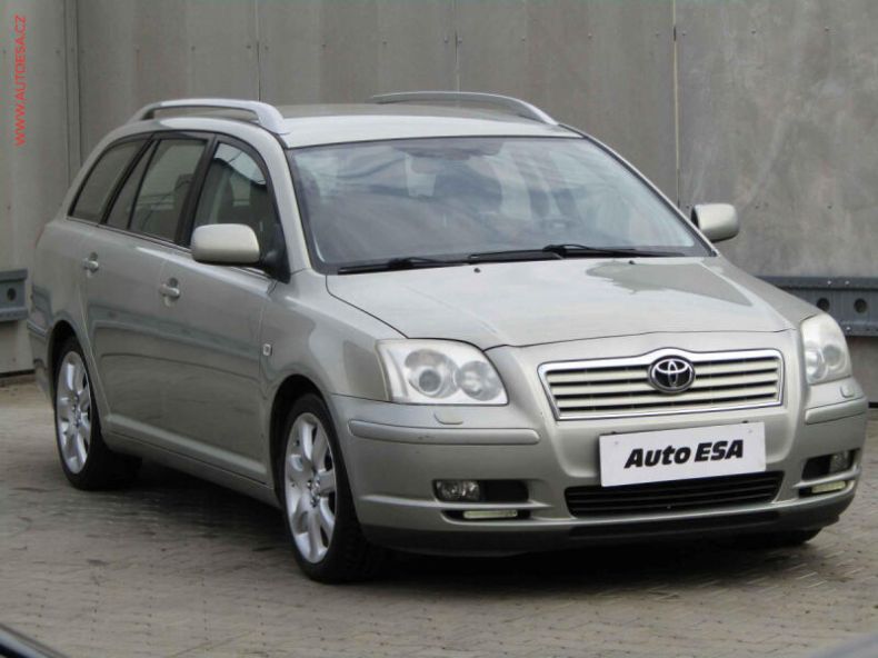Toyota Avensis - hlavní foto