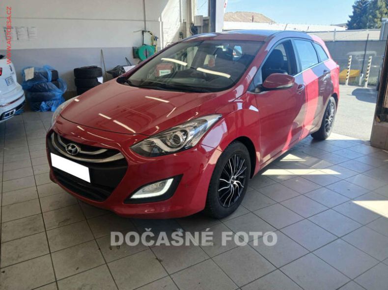 Hyundai i30 - hlavní foto