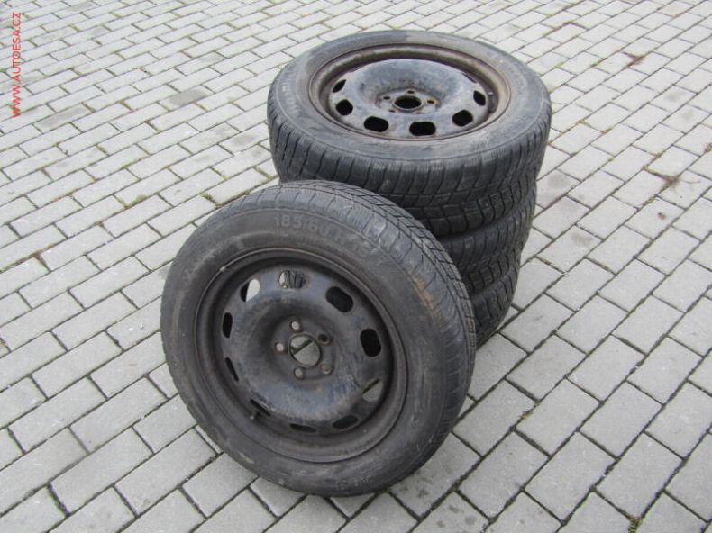 Škoda Rapid - hlavní fotka