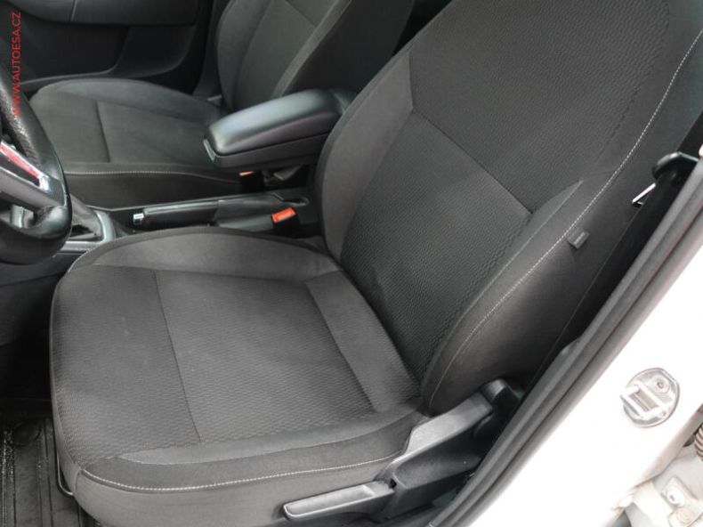 Škoda Rapid - hlavní fotka