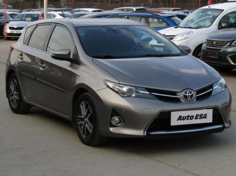 Toyota Auris - hlavní foto