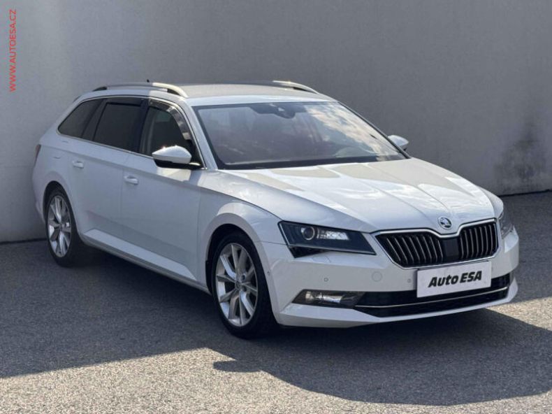 Škoda Superb - hlavní foto