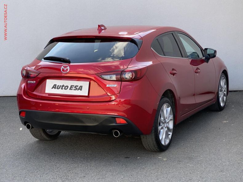 Mazda 3 - hlavní fotka