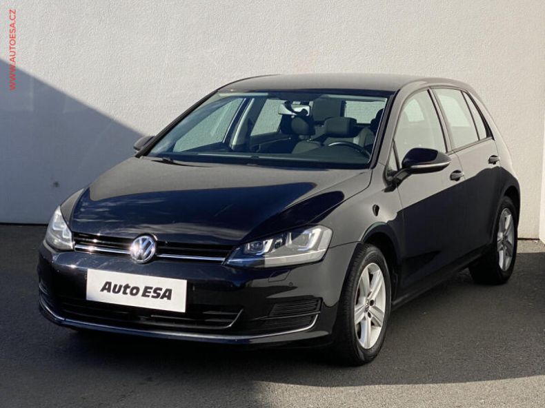 Volkswagen Golf - hlavní fotka