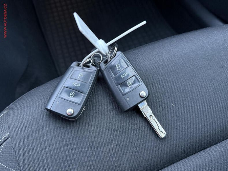 Škoda Rapid - hlavní fotka