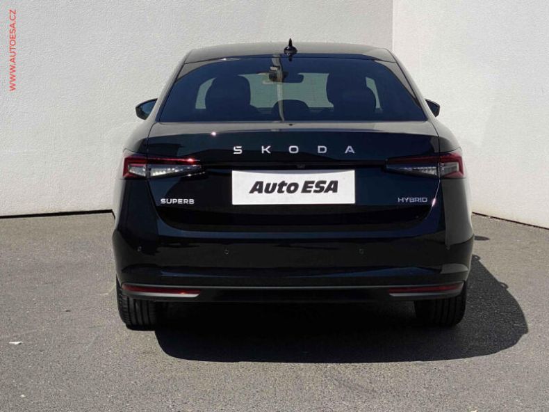 Škoda Superb - hlavní fotka