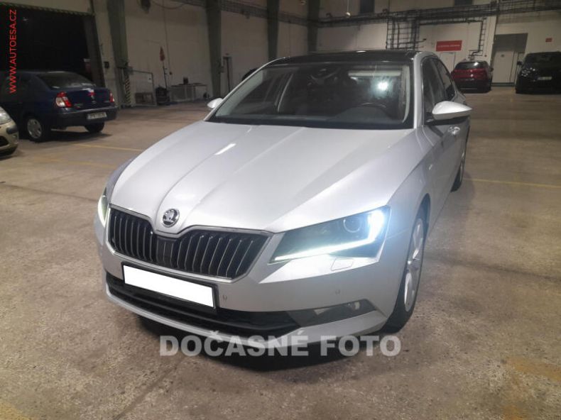 Škoda Superb - hlavní foto
