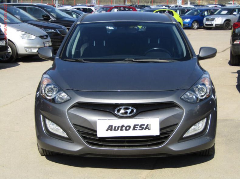 Hyundai i30 - hlavní fotka
