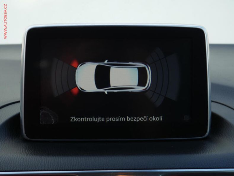 Mazda 3 - hlavní fotka