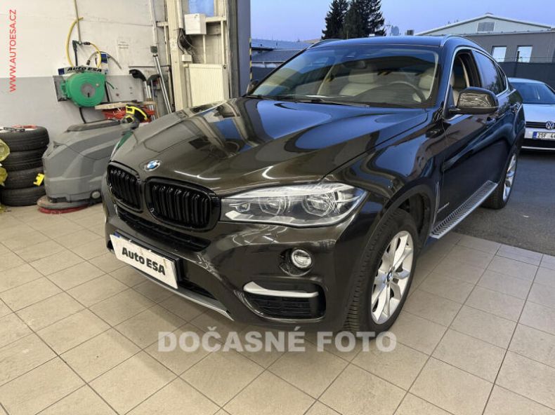 BMW X6 - hlavní foto