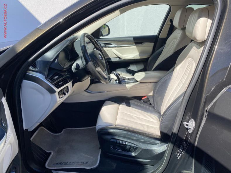 BMW X6 - hlavní fotka