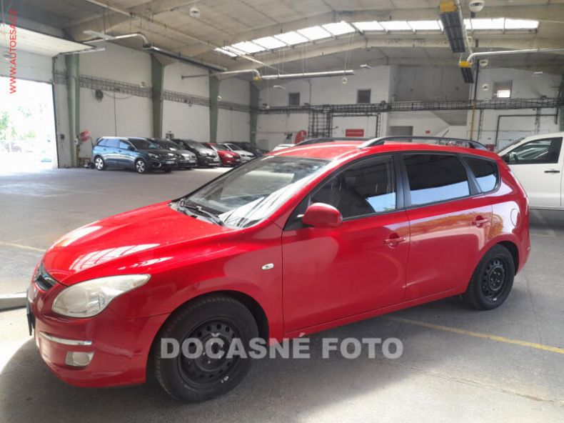 Hyundai i30 - hlavní foto