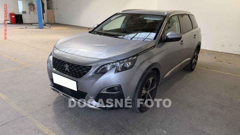 Peugeot 5008 - hlavní foto