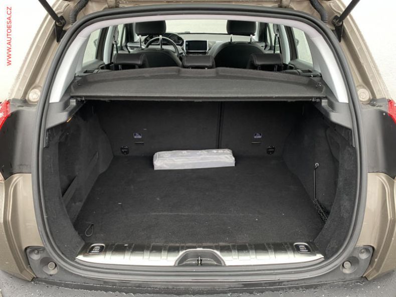 Peugeot 2008 - hlavní fotka