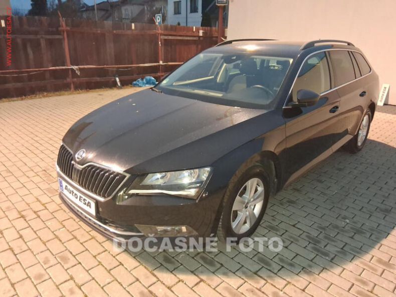 Škoda Superb - hlavní foto