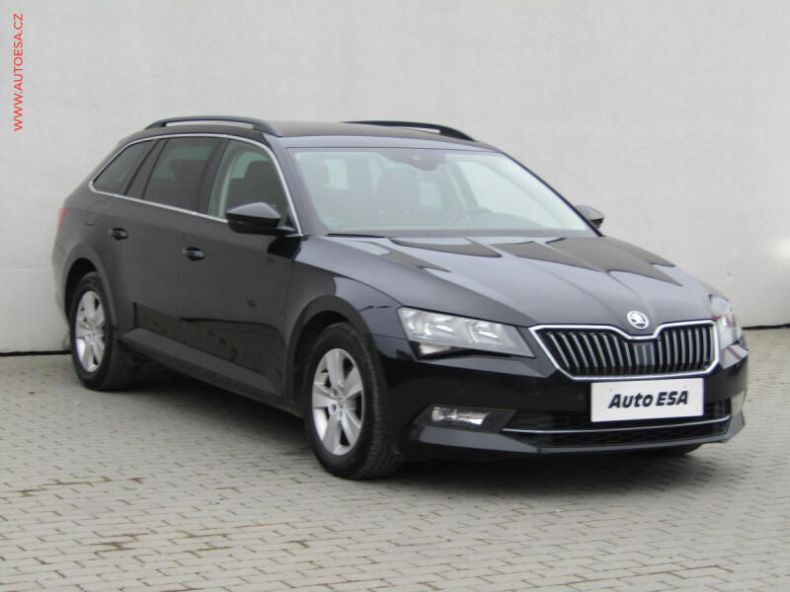 Škoda Superb - hlavní foto