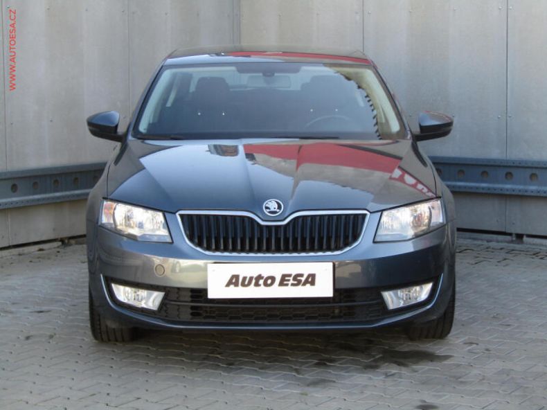Škoda Octavia - hlavní fotka