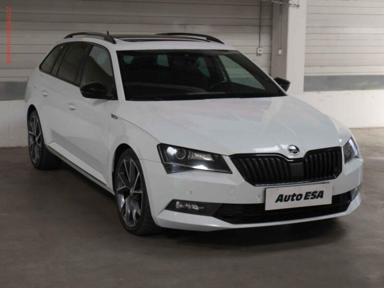 Škoda Superb - hlavní foto