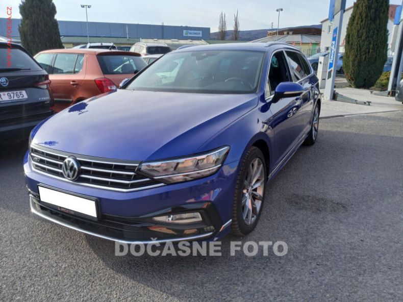 Volkswagen Passat - hlavní foto