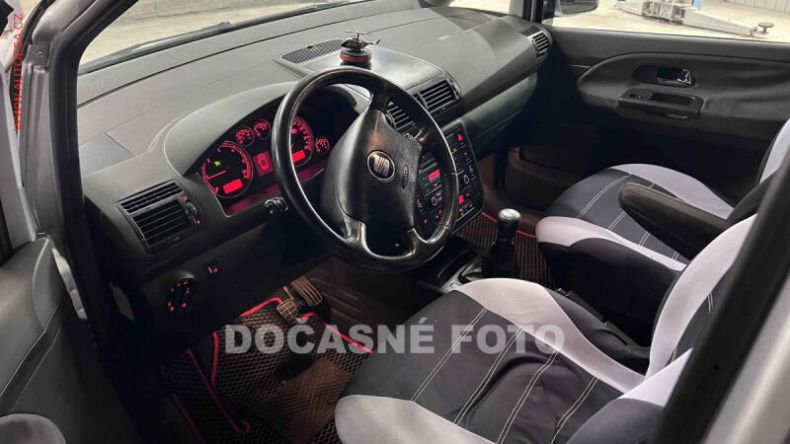 Seat Alhambra - hlavní fotka