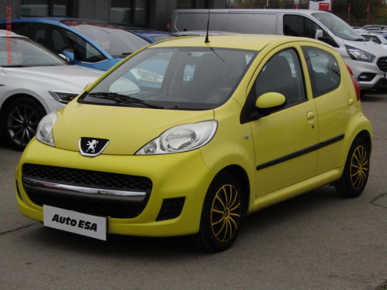 Peugeot 107 - hlavní fotka