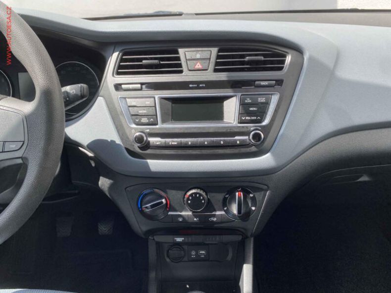 Hyundai i20 - hlavní fotka