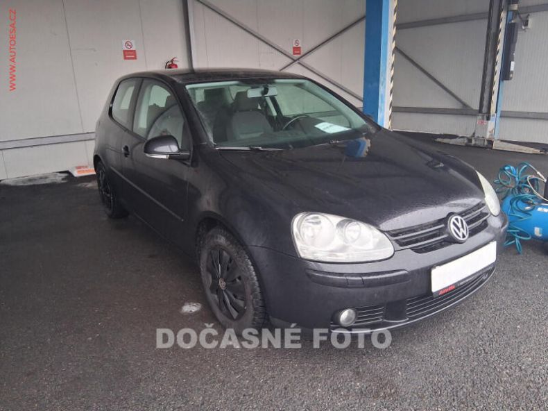 Volkswagen Golf - hlavní foto