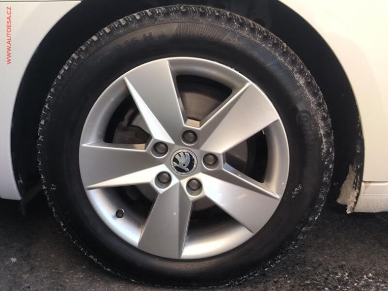 Škoda Octavia - hlavní fotka