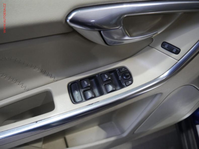 Volvo XC60 - hlavní fotka