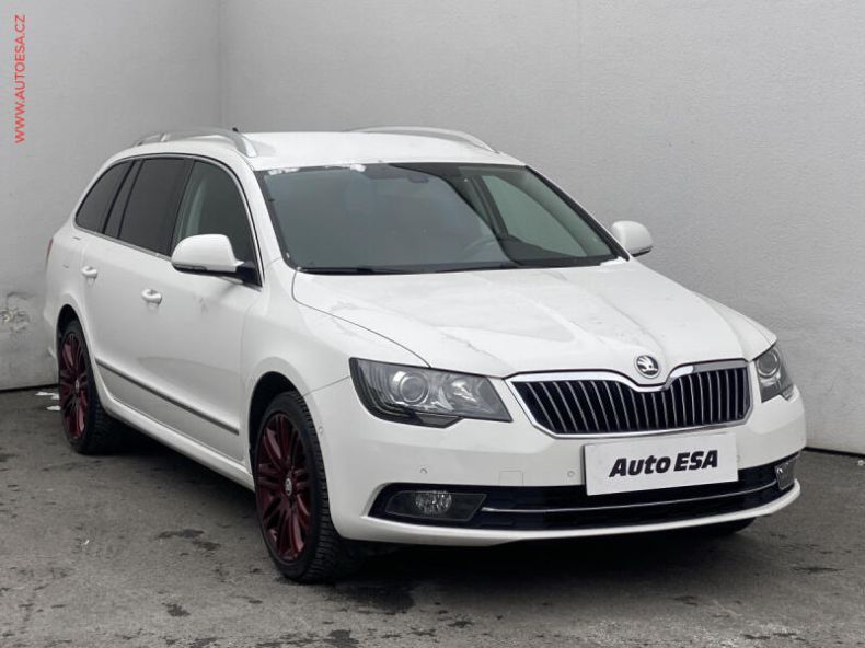 Škoda Superb - hlavní foto