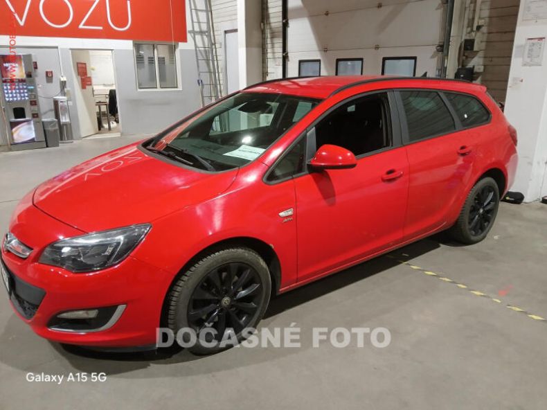 Opel Astra - hlavní foto